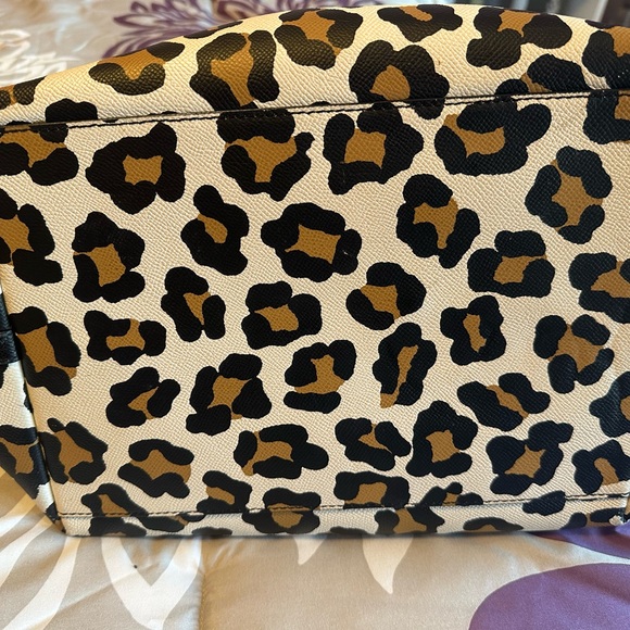 Coach Leopard-Print Tote in Black and Tan . - Picture 5 of 16
